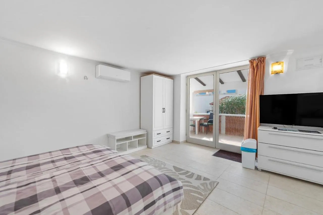 Apartments Joni Cikat Mali Lošinj